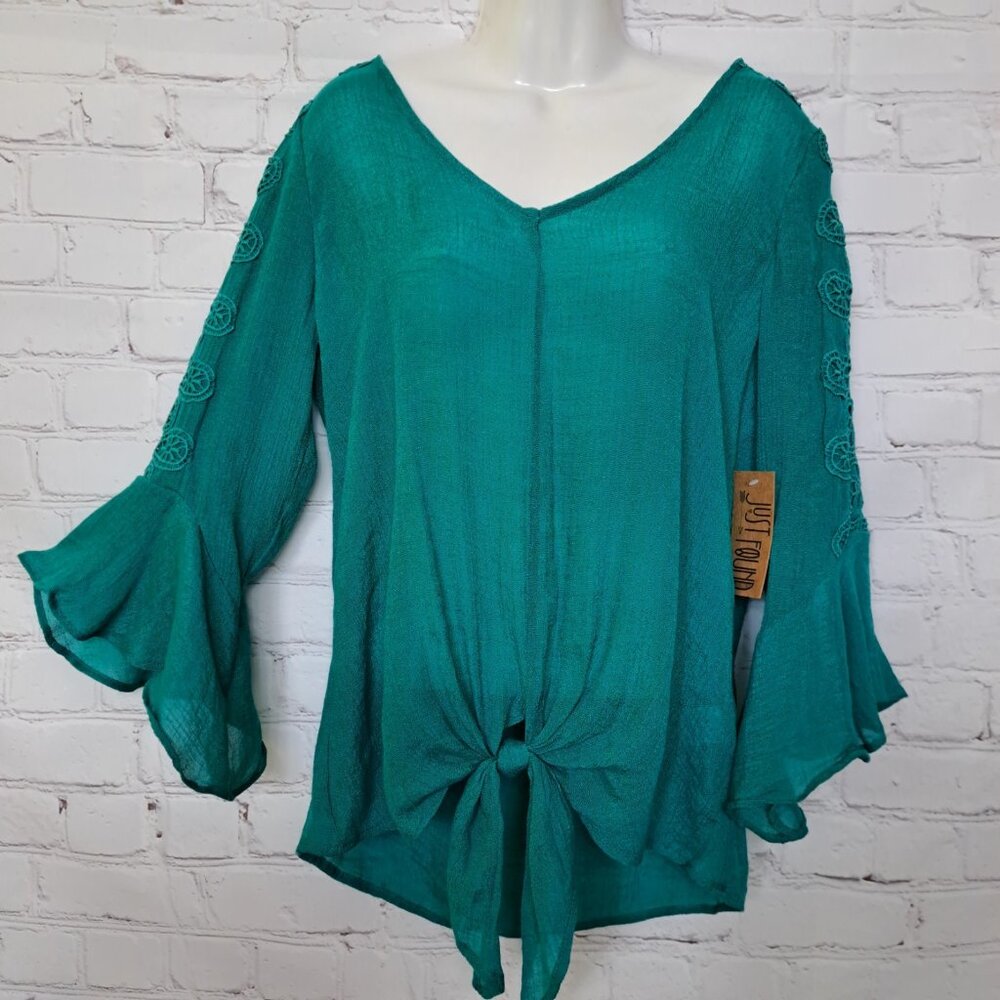 Just Found NEW Tie Front Top Size Small